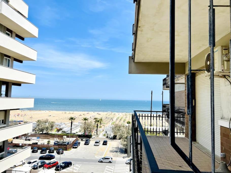 Appartamento Vista Mare Римини Экстерьер фото